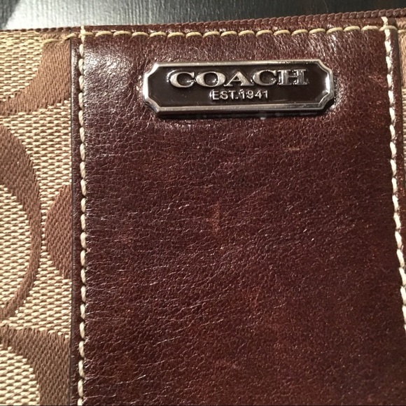 Coach Small Wristlet - Picture 4 of 5